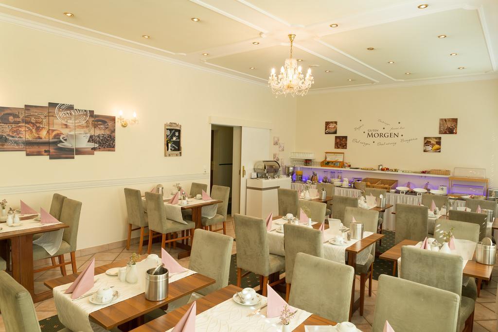 Hotel Cosima Vaterstetten Eksteriør billede