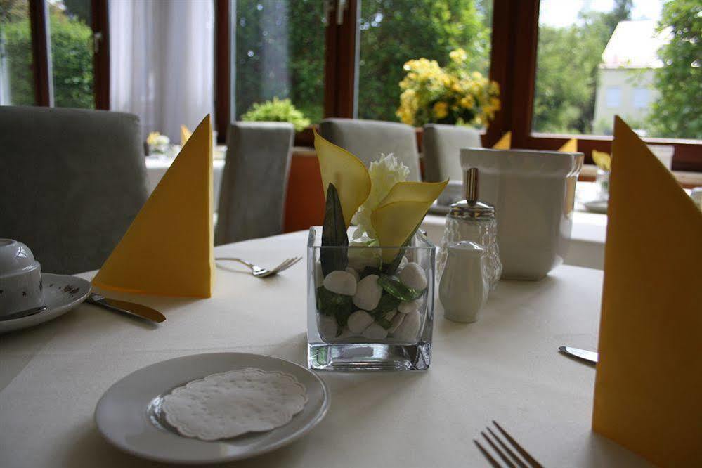 Hotel Cosima Vaterstetten Eksteriør billede